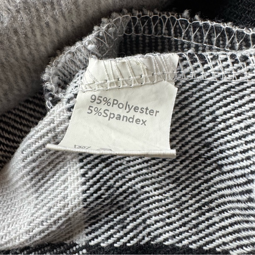 NWOT Plaid Flannel Shacket - Picture 4 of 10